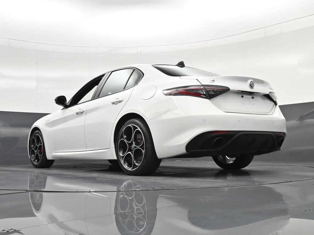 2025 Alfa Romeo Giulia Base
