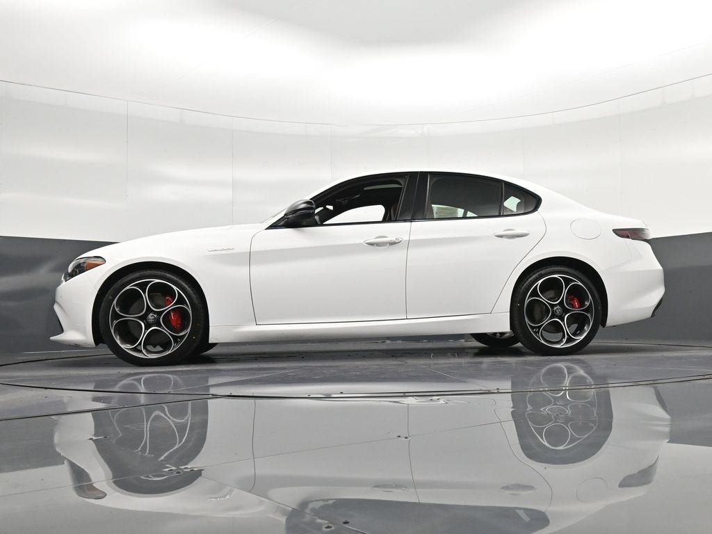 2025 Alfa Romeo Giulia Base