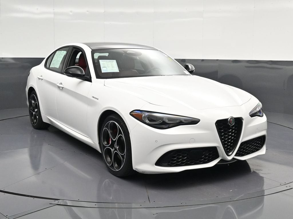 2025 Alfa Romeo Giulia Base