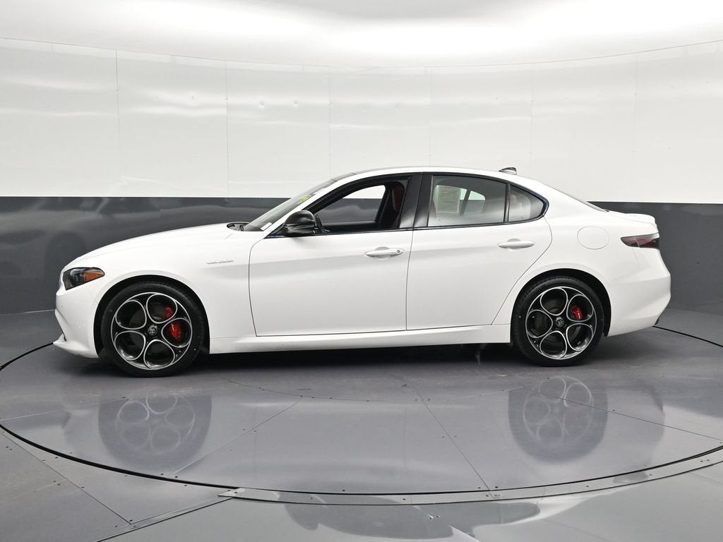 2025 Alfa Romeo Giulia Base