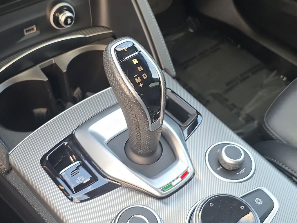 2023 Alfa Romeo Stelvio Veloce