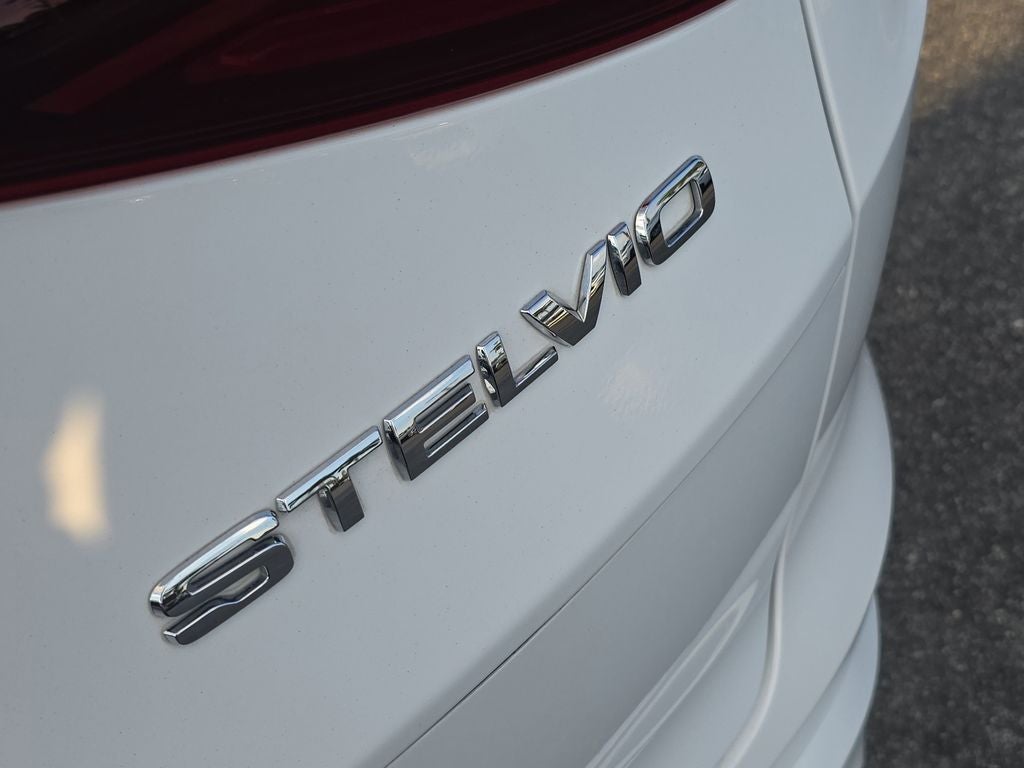 2023 Alfa Romeo Stelvio Veloce
