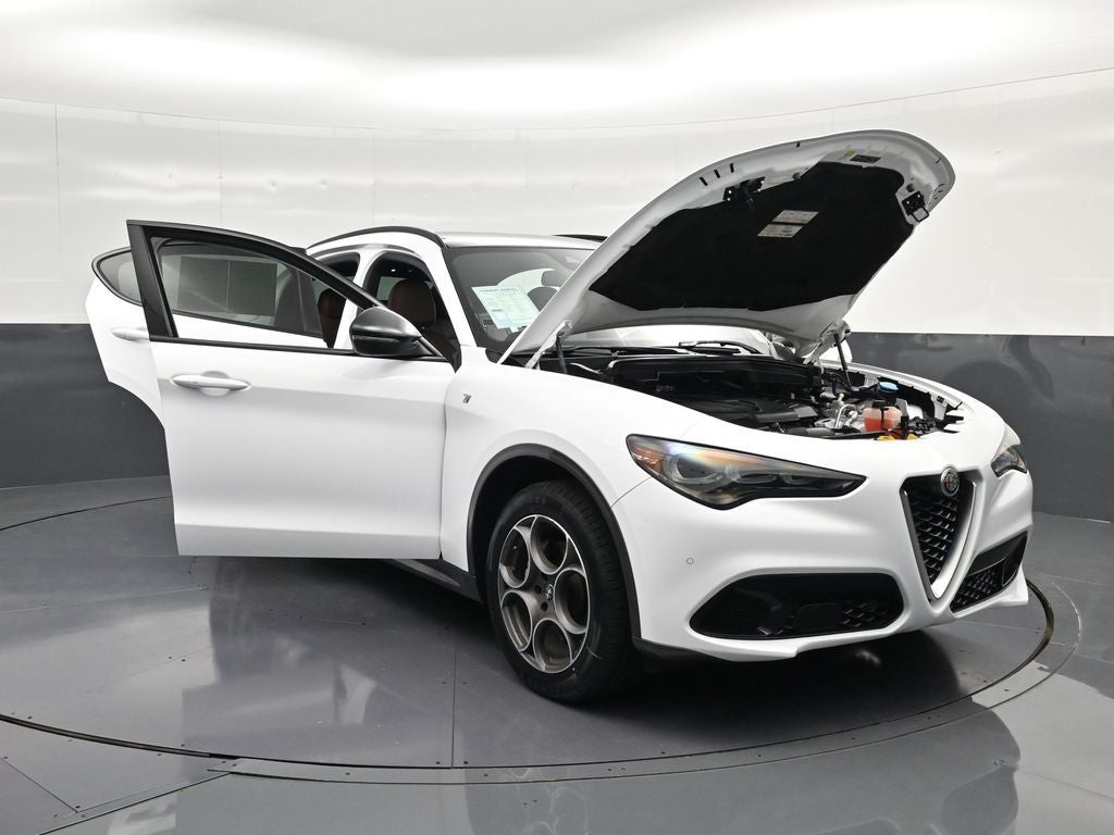2024 Alfa Romeo Stelvio Ti
