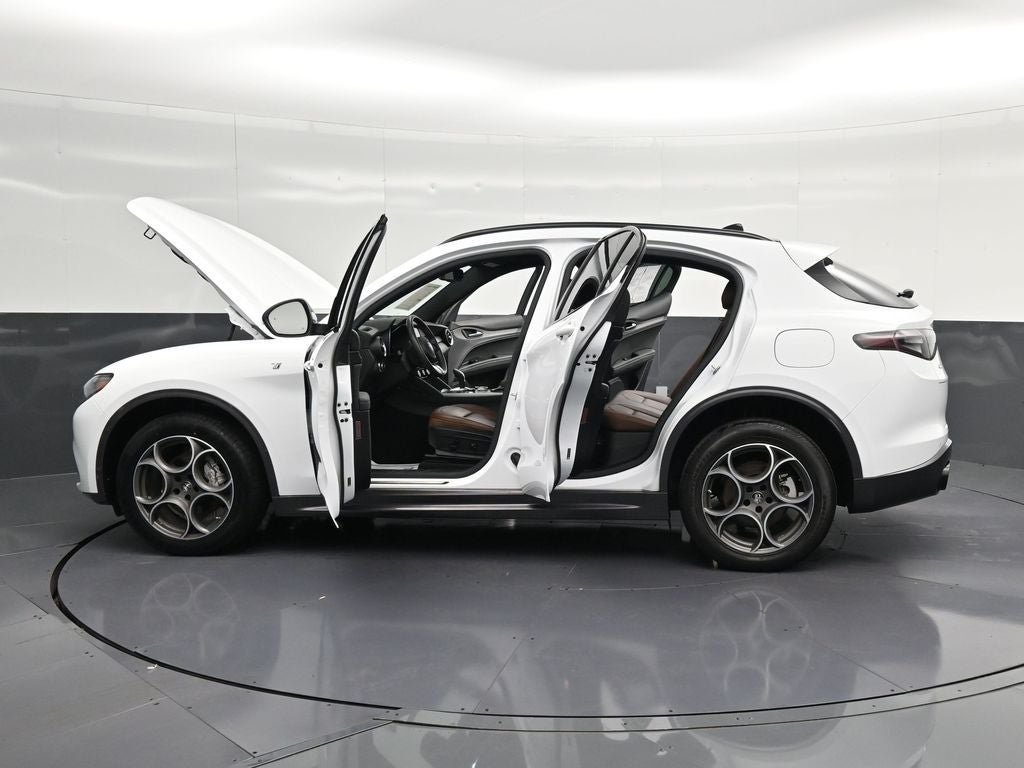 2024 Alfa Romeo Stelvio Ti