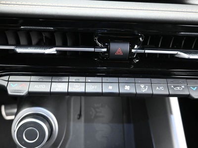 2025 Alfa Romeo Tonale Base