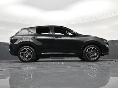 2025 Alfa Romeo Tonale Base