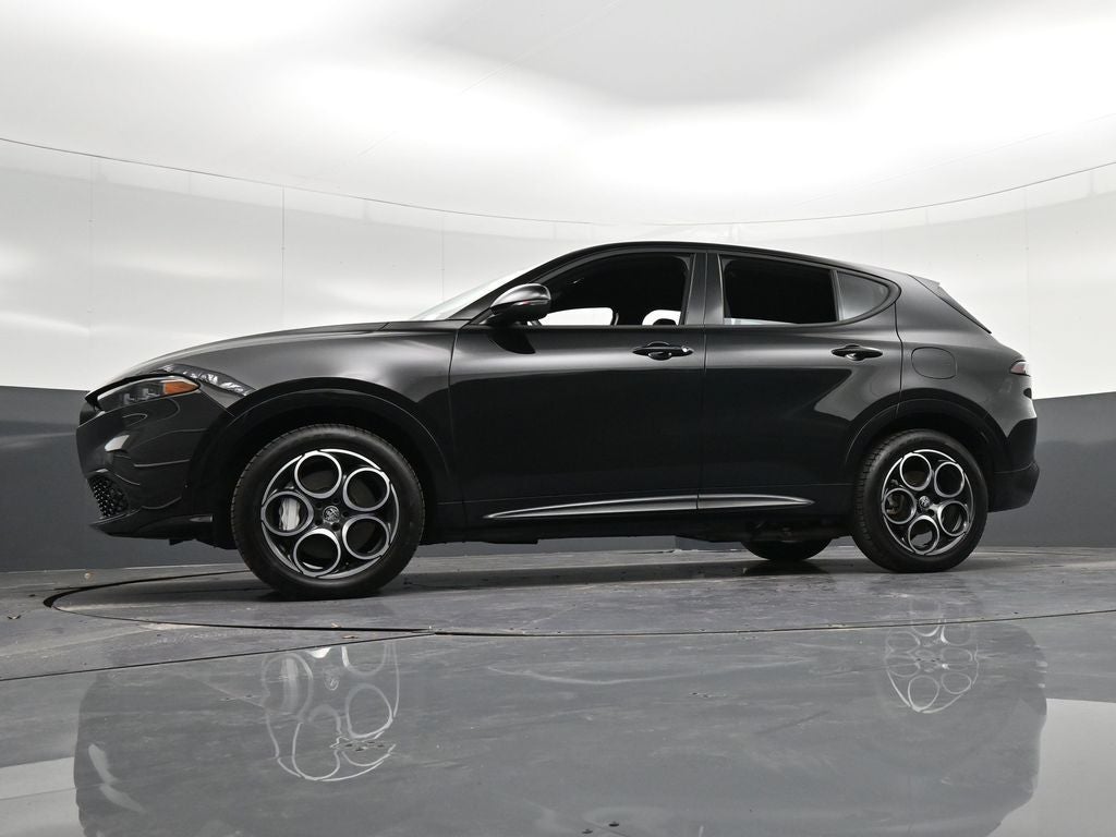 2025 Alfa Romeo Tonale Base