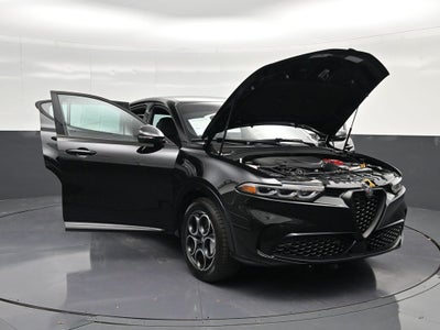 2025 Alfa Romeo Tonale Base