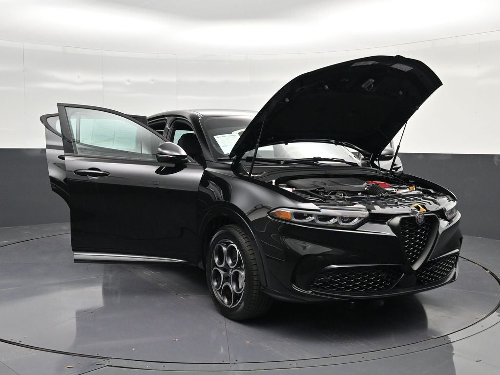 2025 Alfa Romeo Tonale Base