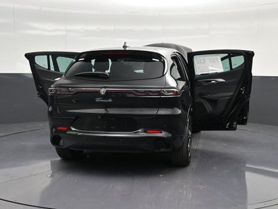 2025 Alfa Romeo Tonale Base