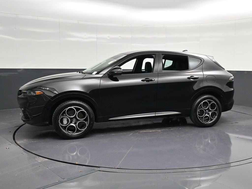 2025 Alfa Romeo Tonale Base